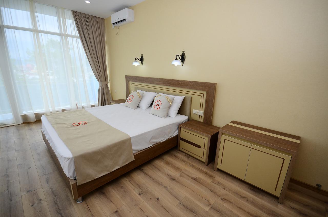 Hotel 725 B Batumi Eksteriør billede
