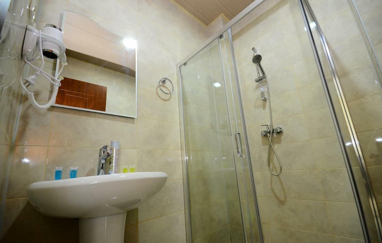 Hotel 725 B Batumi Eksteriør billede